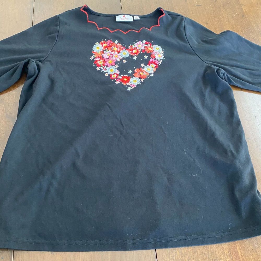 Quacker Factory  Heart Embroidered Bling Shirt Women XL Black‎ Floral